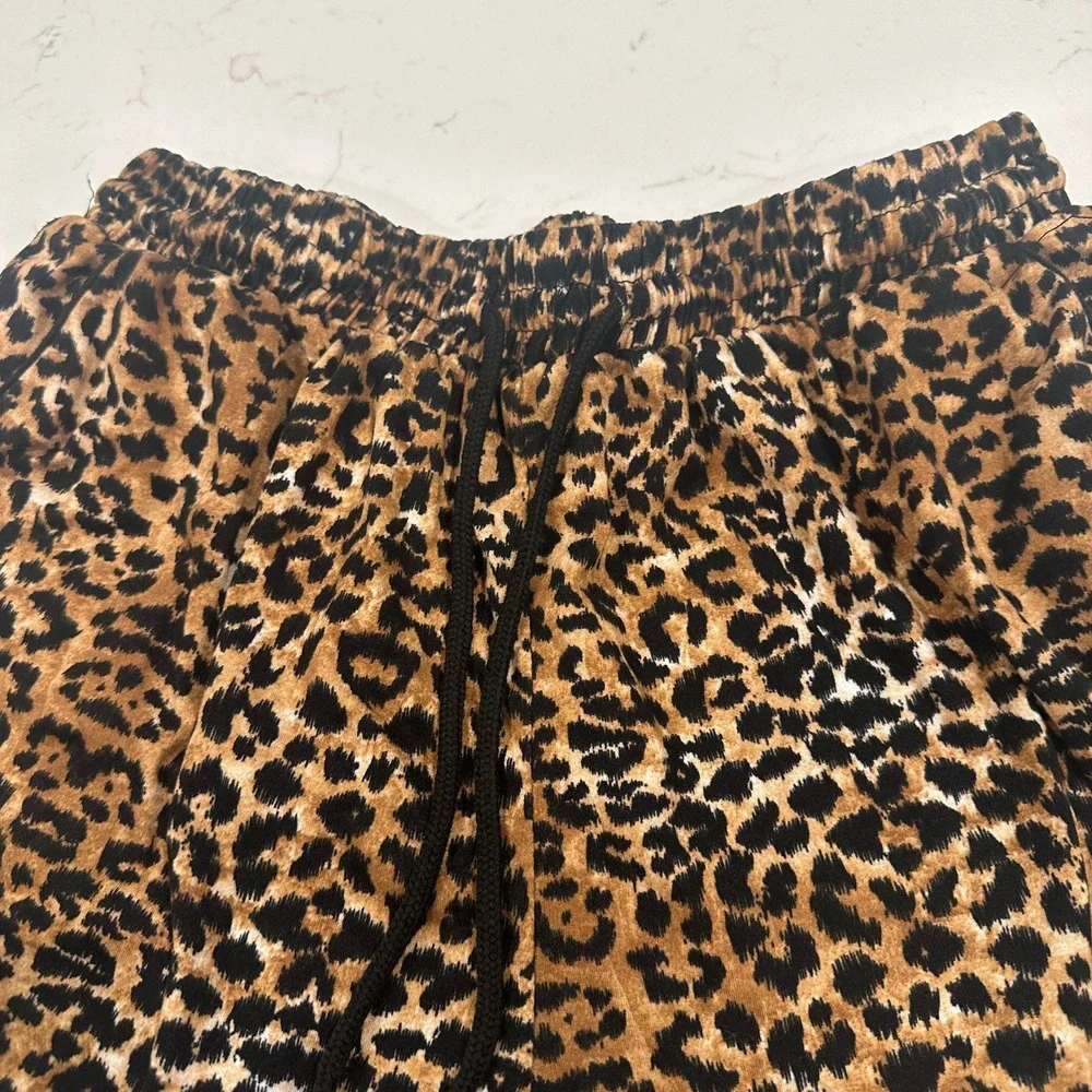 Shosho Womens Leopard Print Dolphin Shorts Black Trim Drawstring Pockets Size L